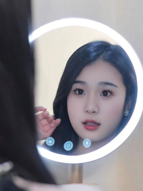 拯救手残党让化妆变得得心应手冰球突破游戏网站歌岚美妆镜(图1)