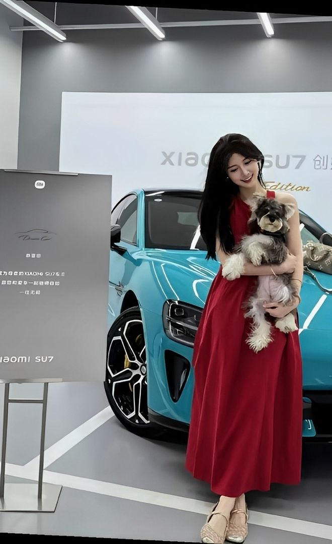 质量都这么高的吗？仙女也就长这样吧冰球突破豪华版小米SU7的美女车主(图5)