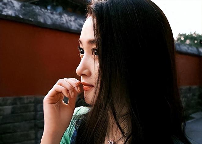 变老后我就成了你本人看到都会愣三秒冰球突破游戏“跨龄撞脸”的5对明星(图10)